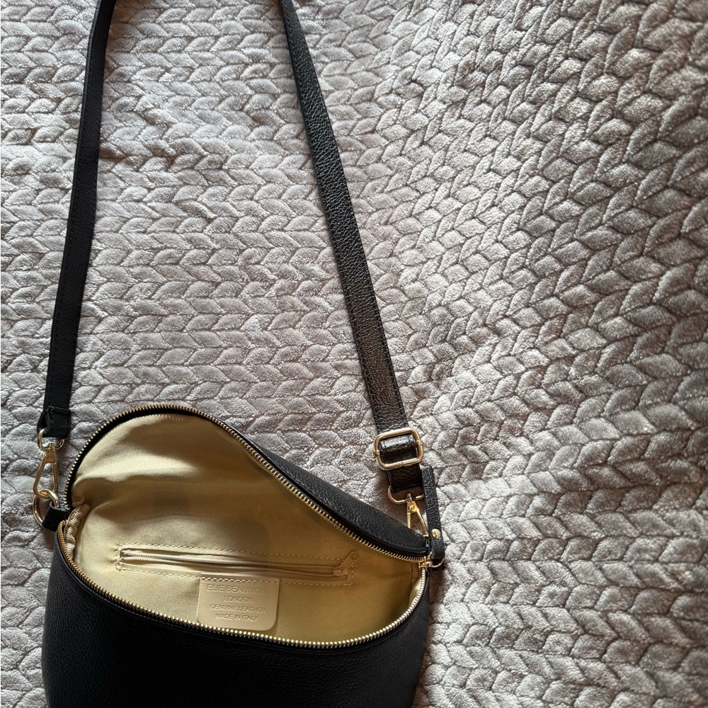 BLACK LEATHER CROSSBODY/SLING BAG
ELIE BEAUMONT - Picture 8 of 8